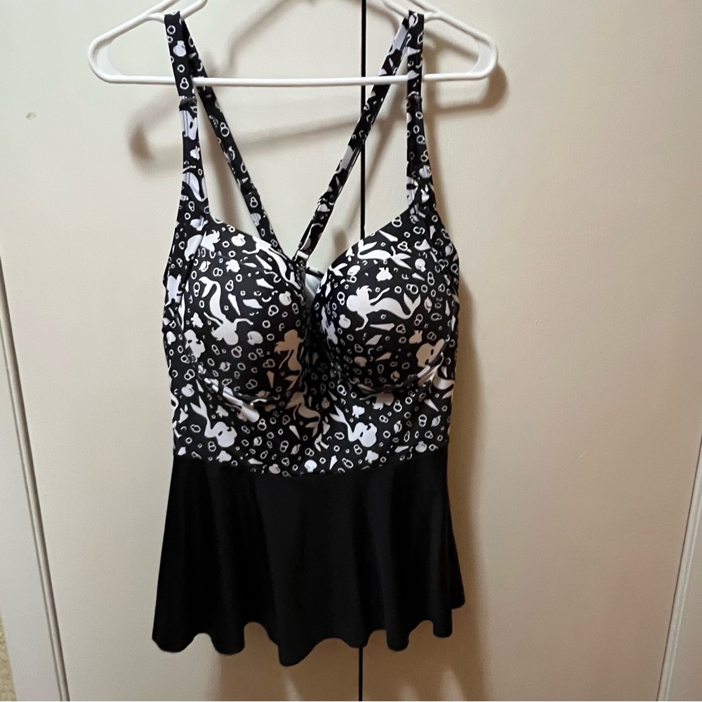 Black and White Mermaid Patterned Tankini Top